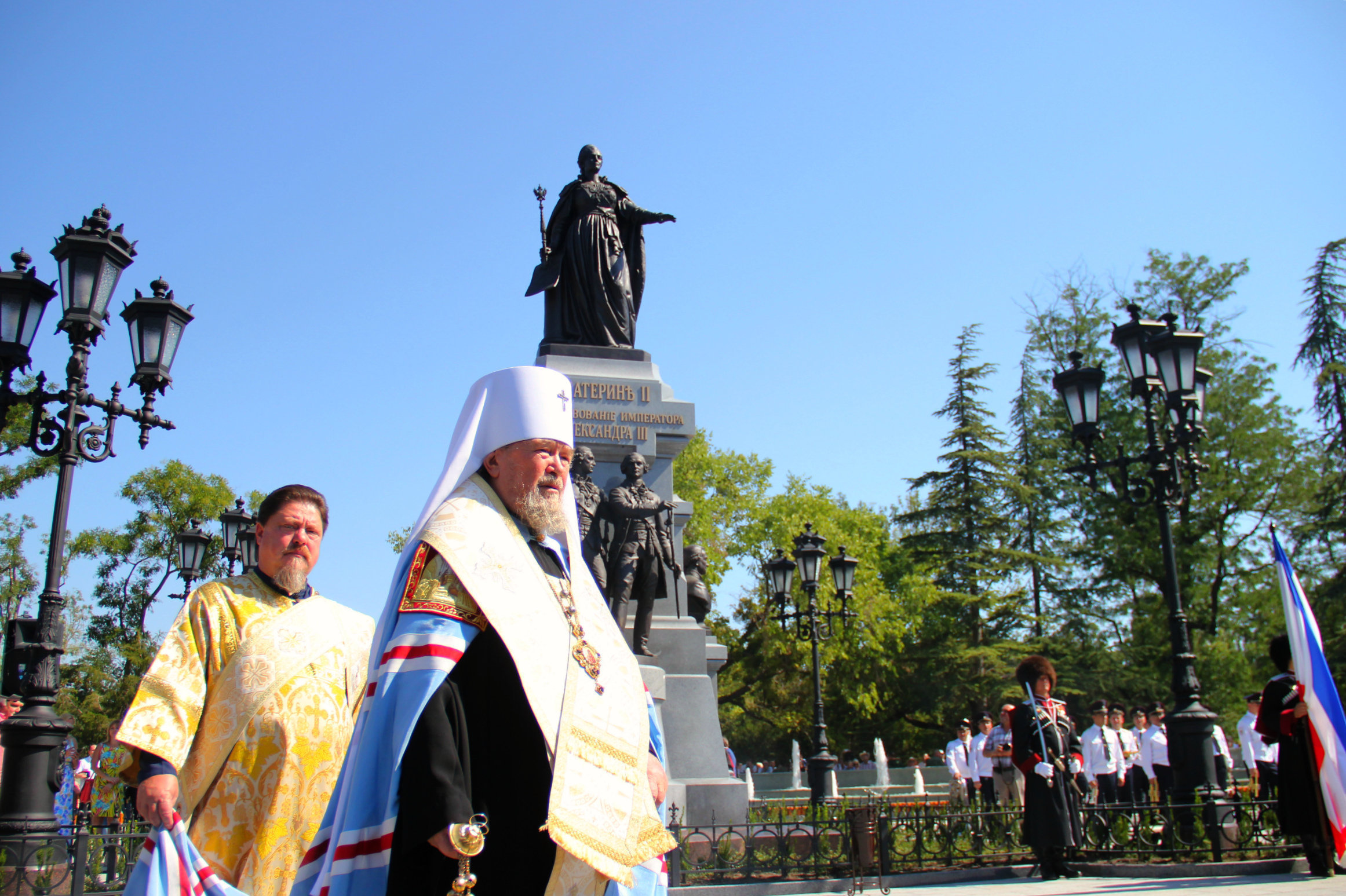 У Сімферополі відкрили пам'ятник Катерині ІІ - фото 4