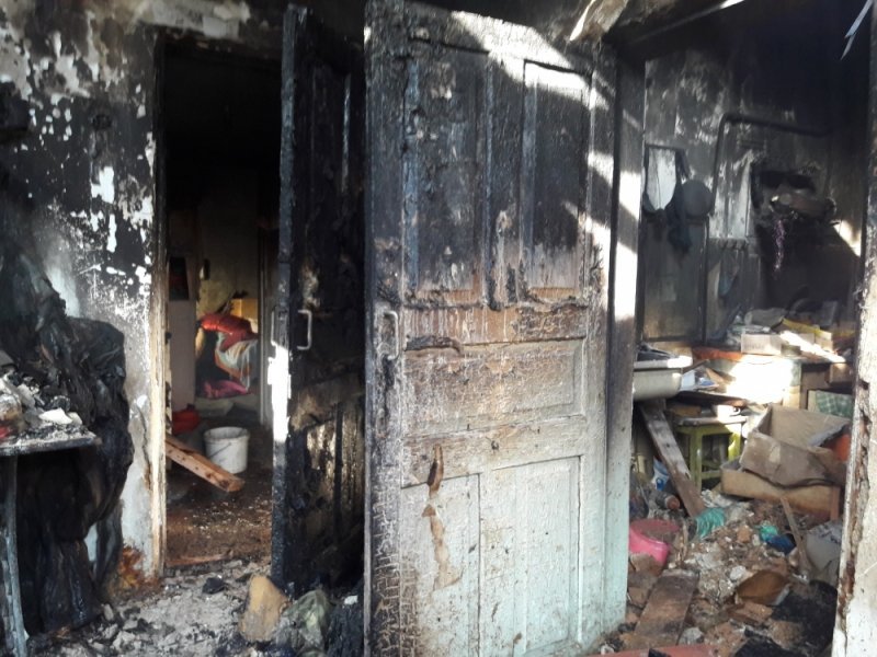 МЧС: На пожаре в городе Саки спасено 3 человека