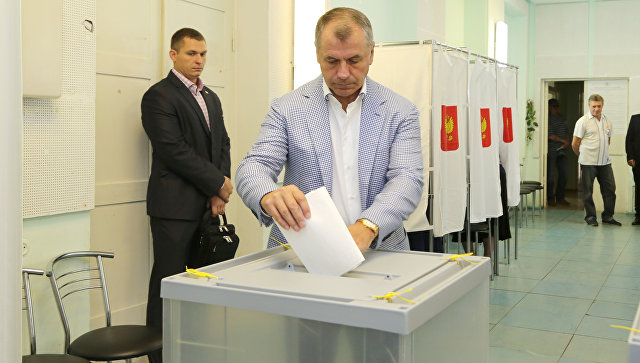 Председатель Государственного Совета РК Владимир Константинов проголосовал на выборах в Госдуму РФ